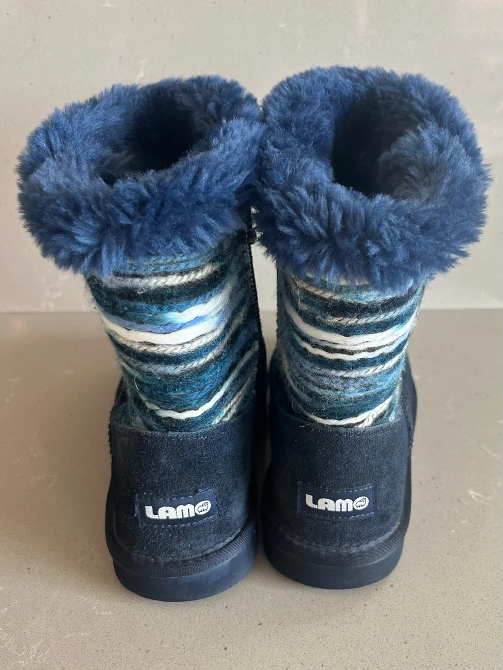 Lamo Suede Water Resistant Boots Willow Faux Fur Lining Blue Women’s 6